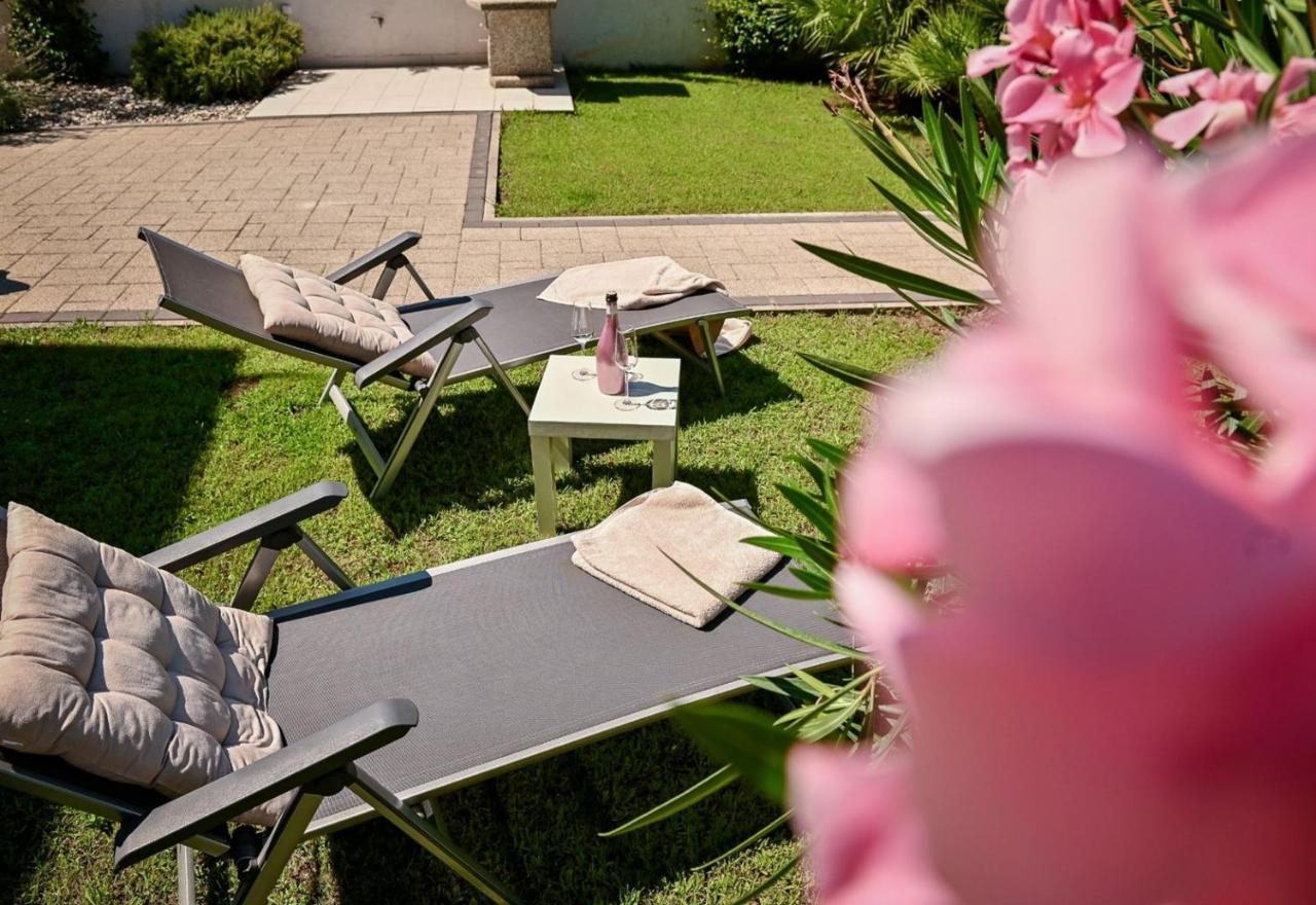 מאלינסקה Apartments Iskra מראה חיצוני תמונה